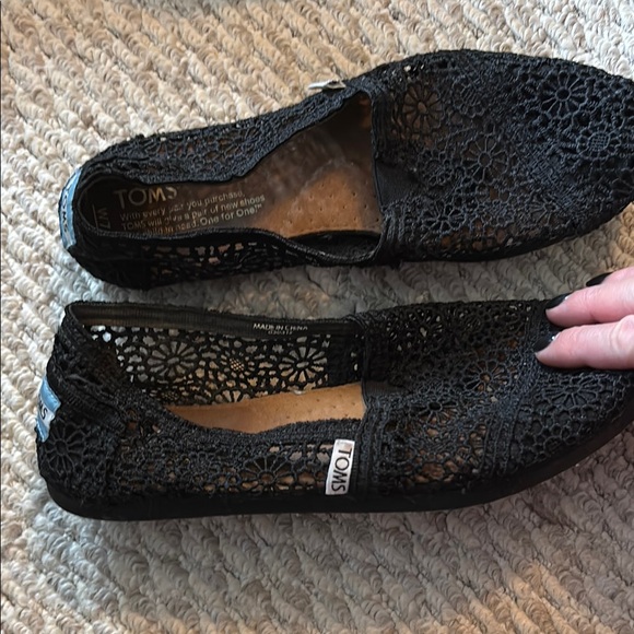 Toms Black Crochet Flats - Picture 4 of 4